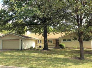 1144 N Pinecrest St, Wichita, KS 67208