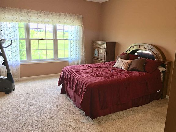 4th image of 1502 Watson Way