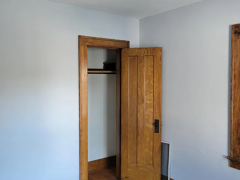 87 McNaughton St — Photo 15
