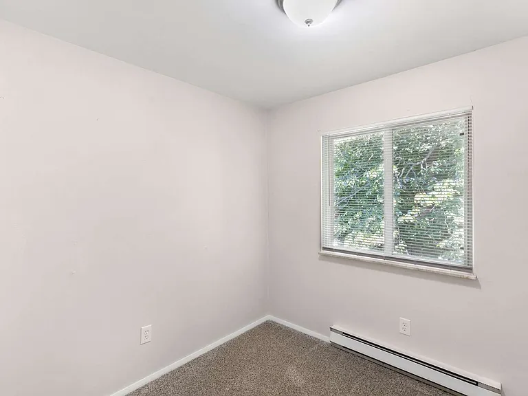 12513 Church St — Photo 35