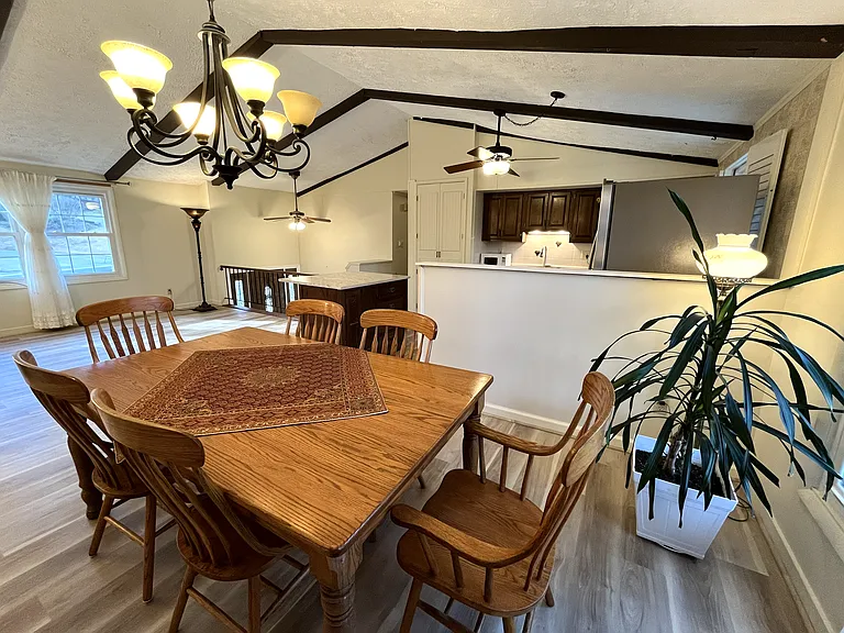 210 Pinehurst Ln — Photo 23