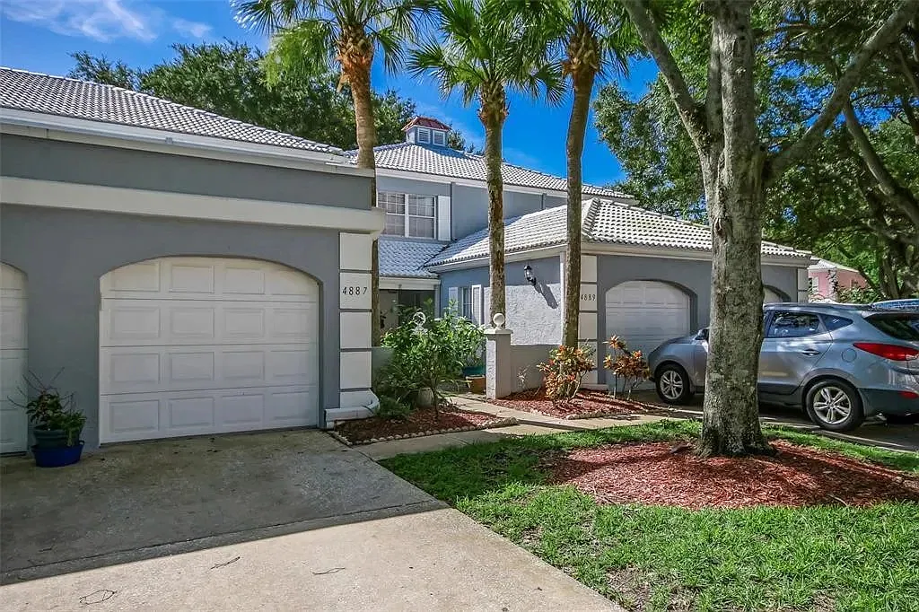 2 bed, 2.5 bath, 1228 sqft, $2,100 — Photo 2