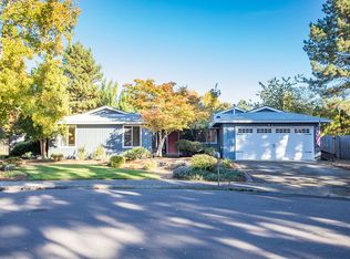 989 NE Hood St, Hillsboro, OR