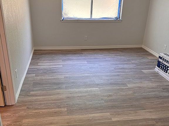 5th image of 5411 Kings Manor Dr