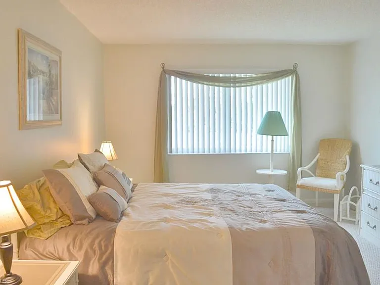 135 Palm Dr #12 — Photo 9