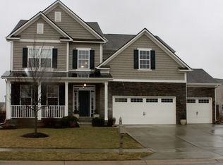 6107 Eagles Nest Blvd, Zionsville, IN 46077
