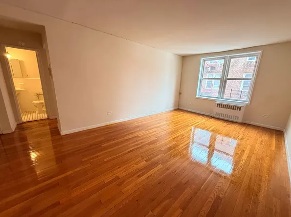 37-07 147th St #5, Flushing, NY 11354