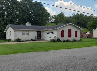 62 Lynn St, Evans, WV 25241