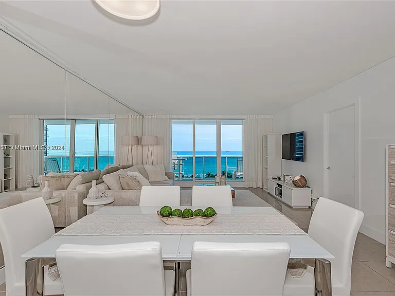 2301 Collins Ave #938 — Photo 26