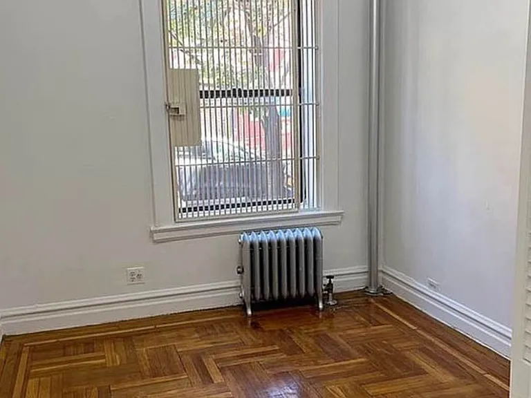 440 E 6th St #1D — Photo 7