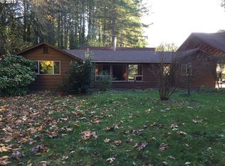 90500 Mountain View Ln, Walterville, OR 97489