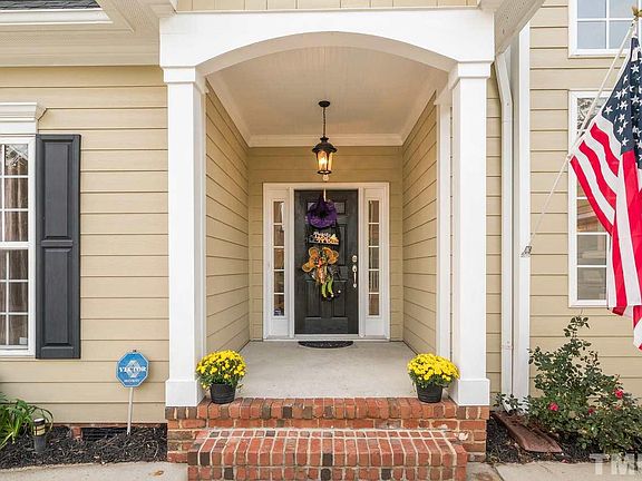 4th image of 800 Noconia Pl