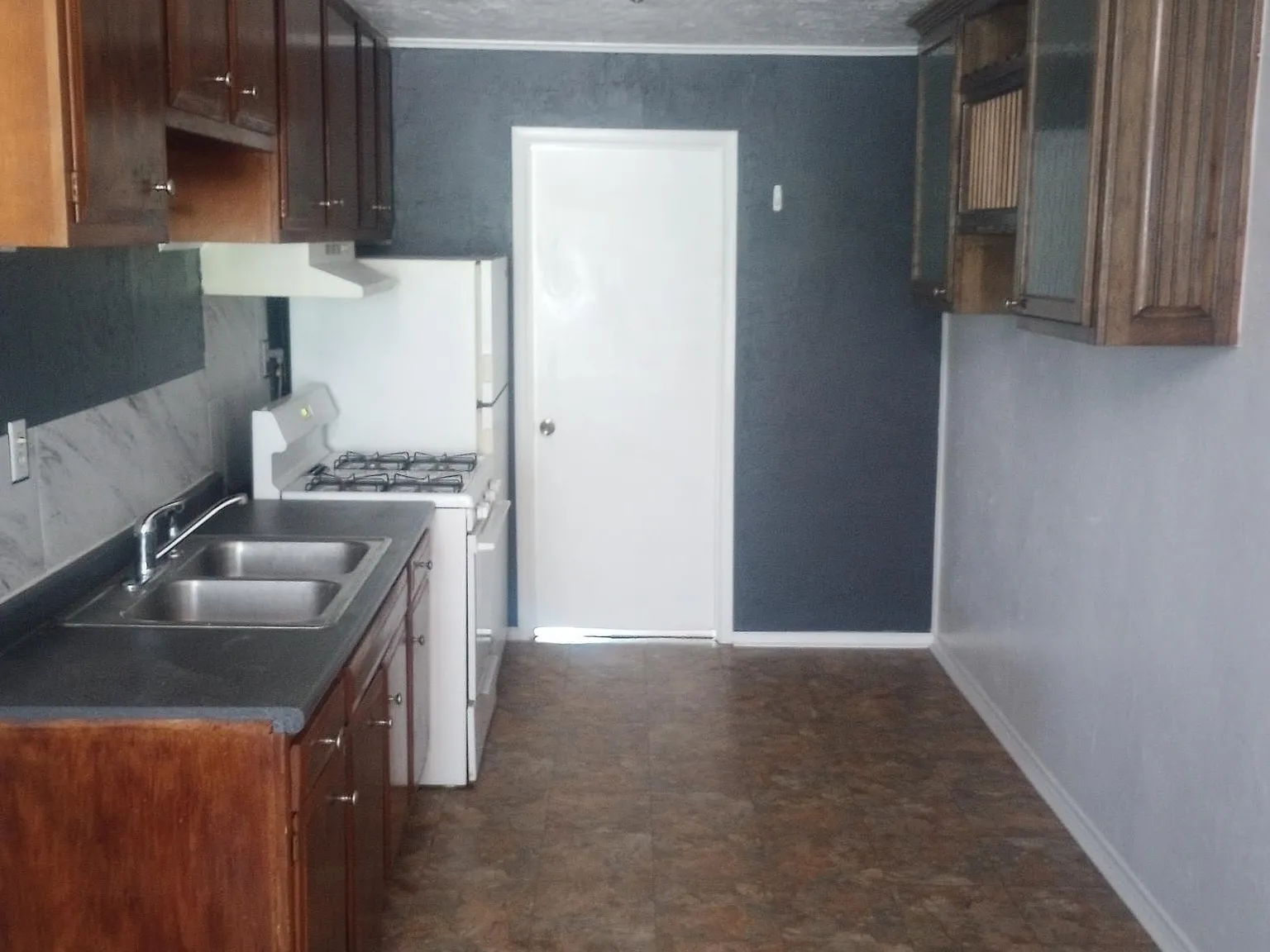 1904 Sycamore St — Photo 1
