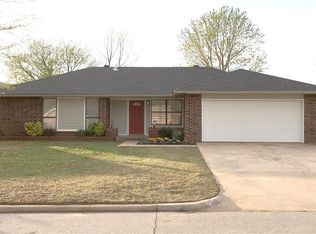 919 Luglena Ln, Purcell, OK 73080