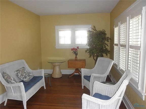 4th image of 3534 Island Ave