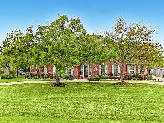 3rd image of 26203 Cloverland Park Ln