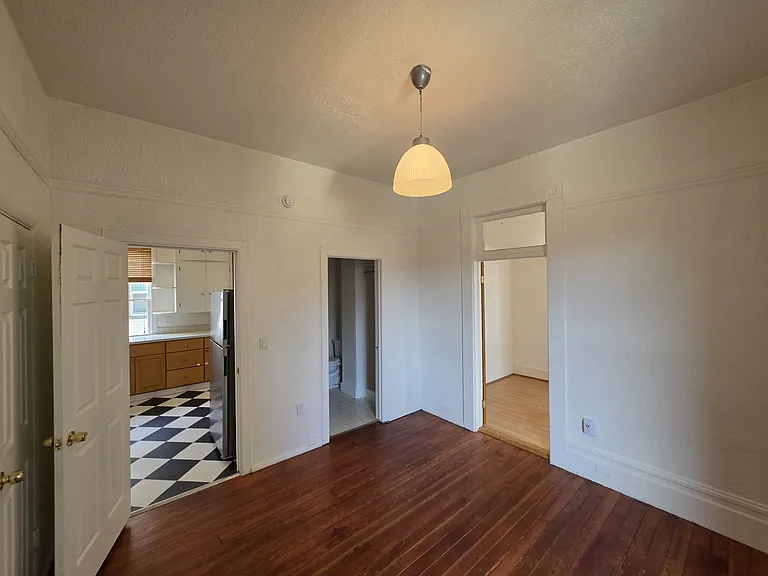 3139 Harrison St — Photo 13