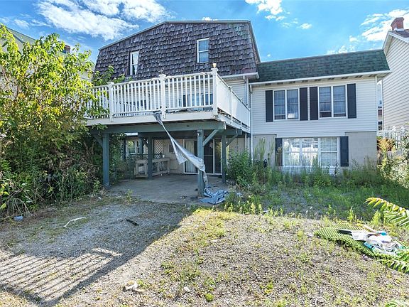 3rd image of 1228 Elm St