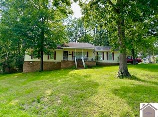 812 Oakwood Ave, Benton, KY 42025