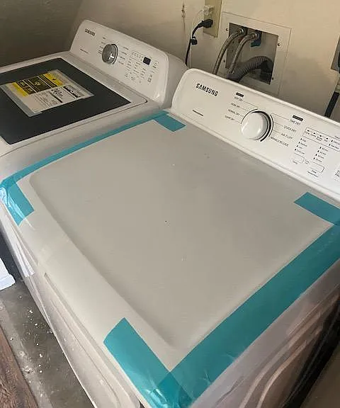 Washer/Dryer provided