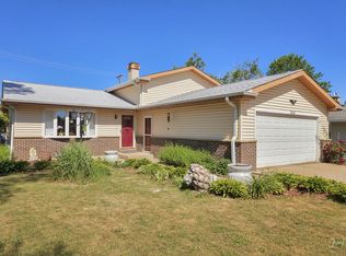 164 S Lincoln Ave, Mundelein, IL