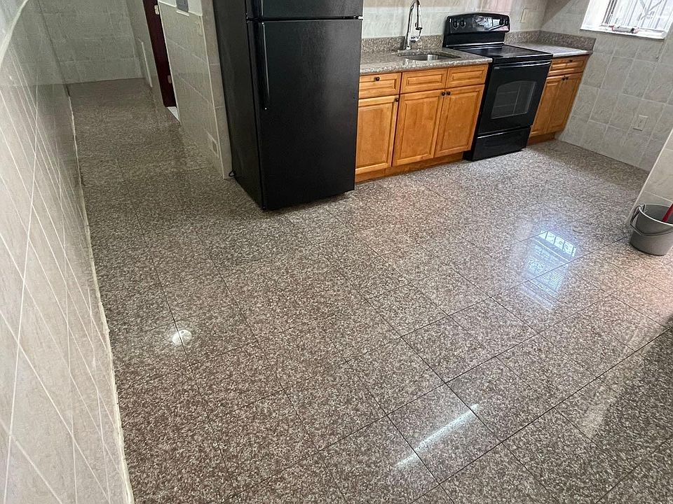 2nd image of 1235 N 15th St APT 1