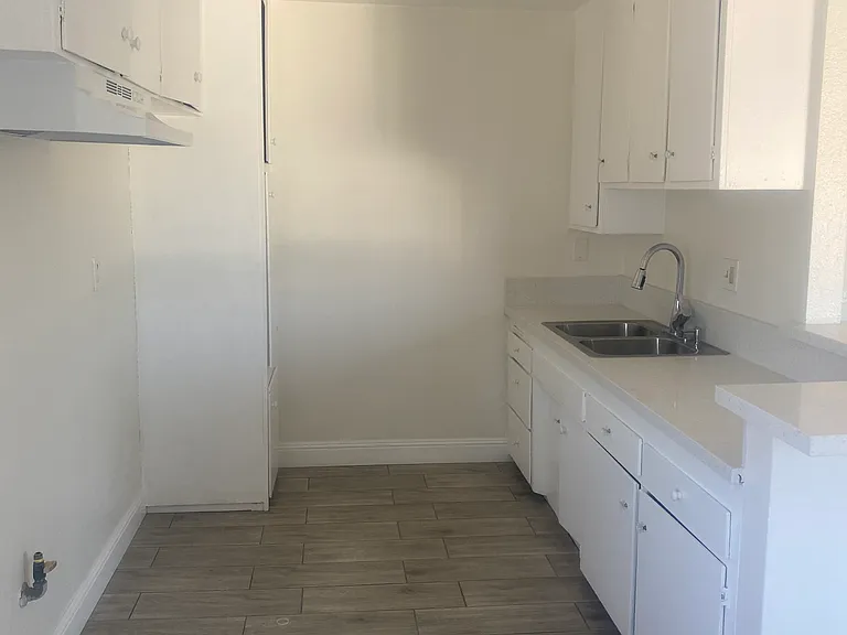 2460 Angela St #4 — Photo 13