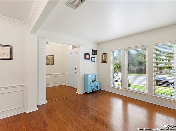 5th image of 2439 COVE HILL