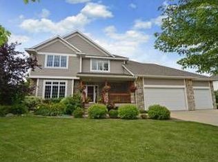 3478 Parkers Dr, Woodbury, MN 55125
