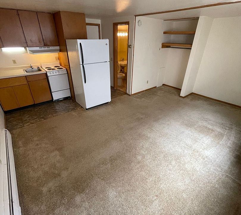 1st image of 332 W Wilson St #17156381