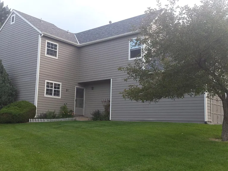 2210 Palm Dr — Photo 1