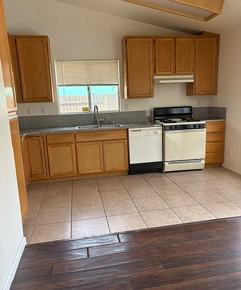 12991 Grinnell Ct — Photo 7