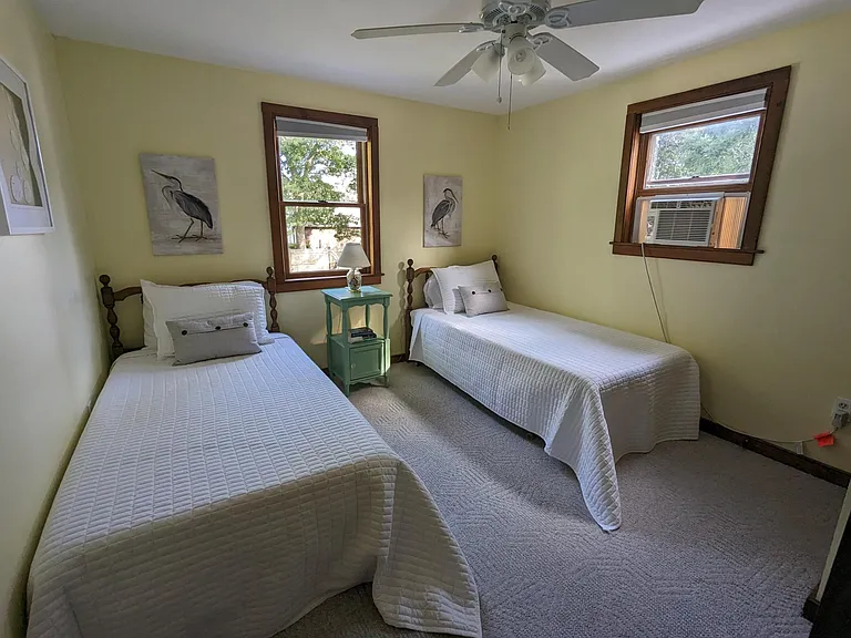 18 Chamberlain Ct — Photo 26