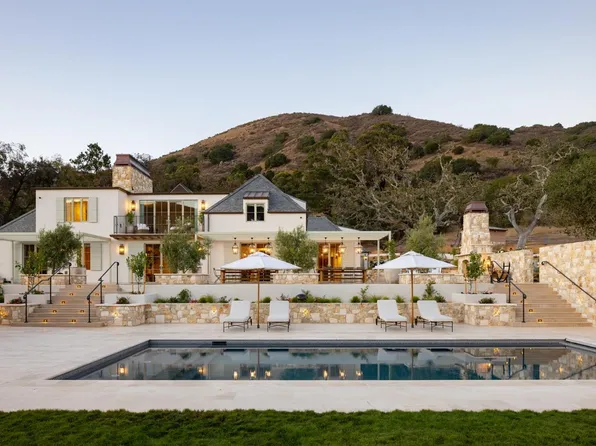 10 Encina Dr, Carmel Valley, CA 93924