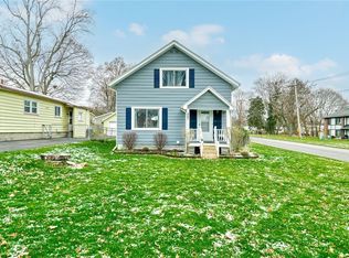 487 Crossfield Rd, Rochester, NY 14609