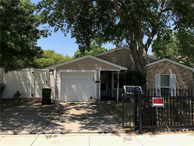 1st image of 2115 Pennington Dr