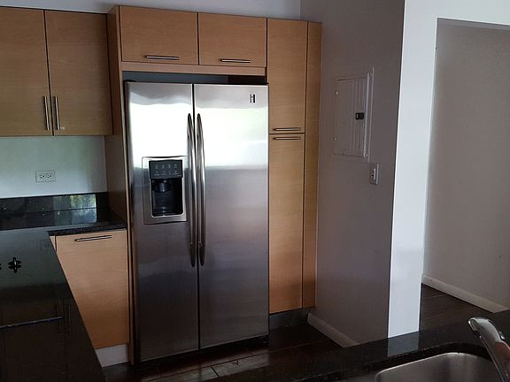 3rd image of 31 SE 5th St APT 205
