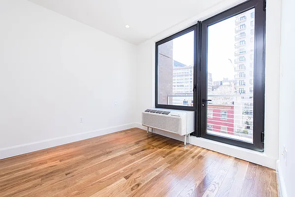 Rented by Nooklyn NYC LLC | media 19