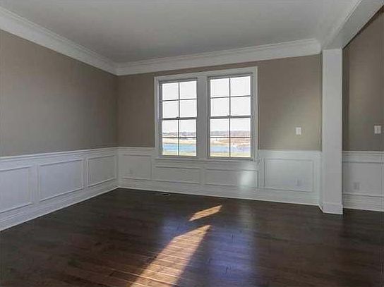3rd image of 10559 Geist View Dr