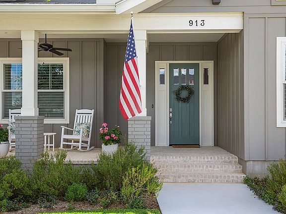 5th image of 913 Hawthorn Ln