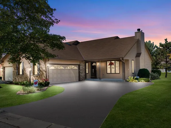 5371 South Cambridge LANE, Greenfield, WI 53221