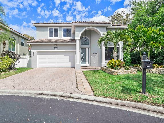2nd image of 11601 NW 13th Manor