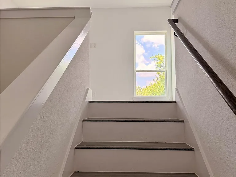 4436 Aledo St — Photo 11