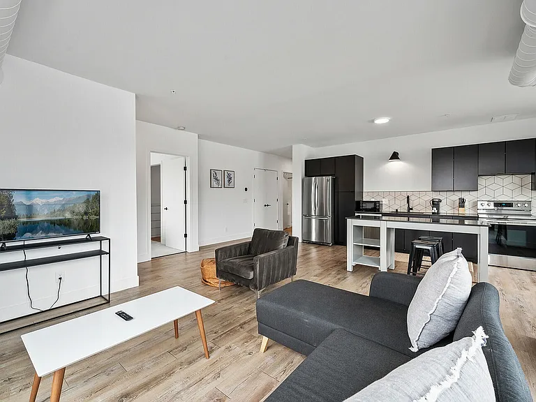 30_4900_Cedar_Lake_Unit_30110_mls