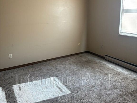 4th image of 7469 Huntington Dr #5