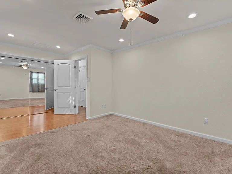 780 Meade Ln — Photo 12