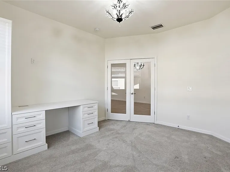 1835 Alameda Dr — Photo 16