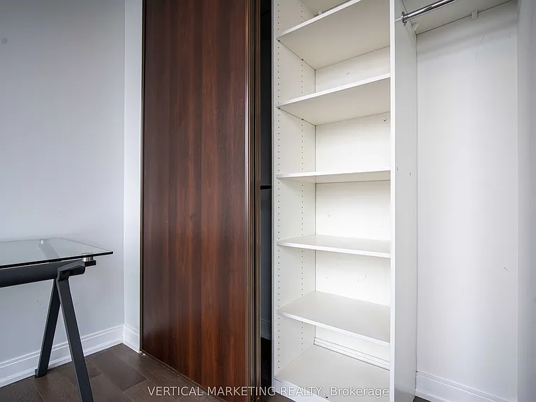 18 Yorkville Ave #1707 — Photo 30