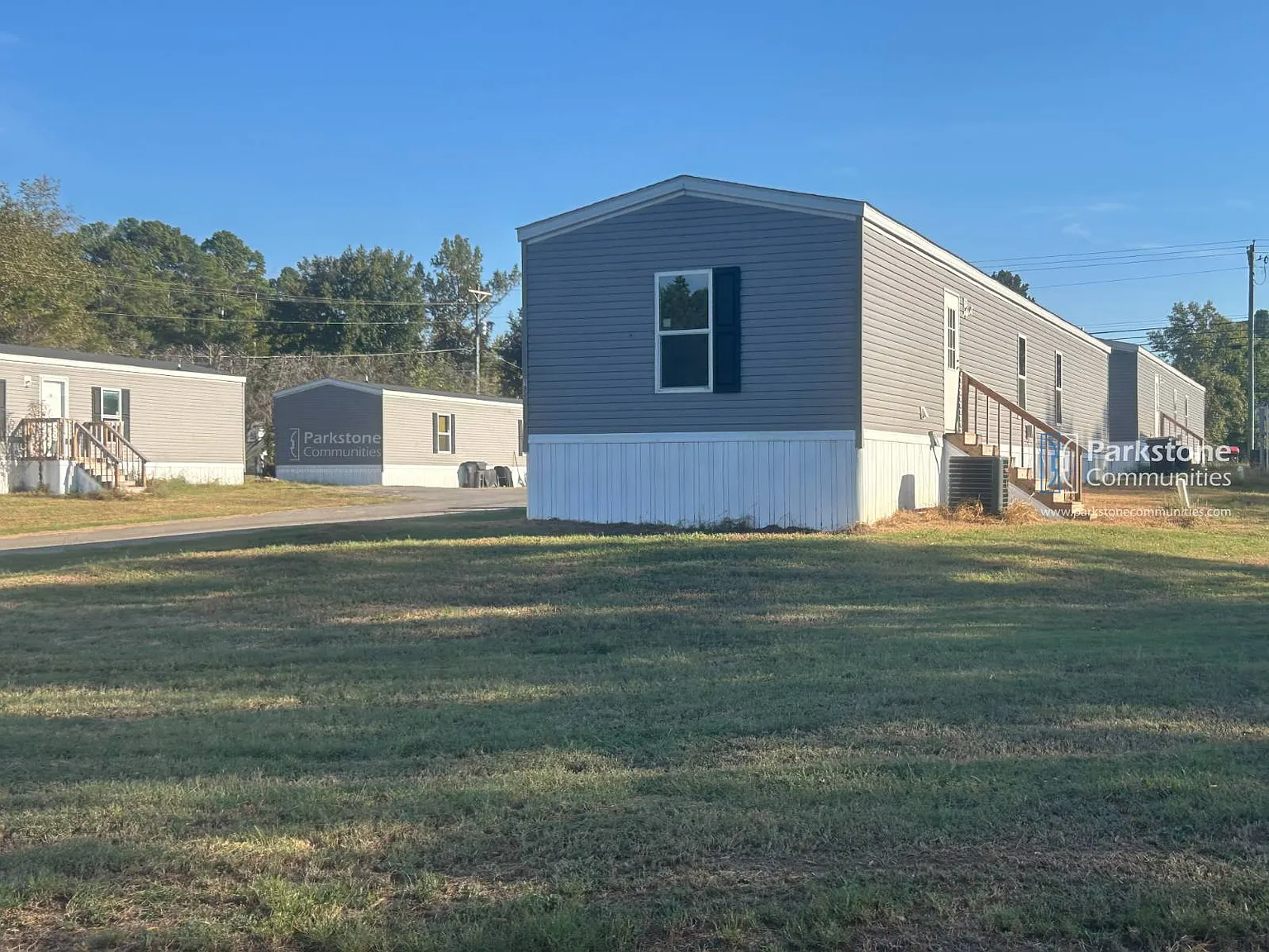 3 bed, 2.0 bath, 1140 sqft, $999 — Photo 3