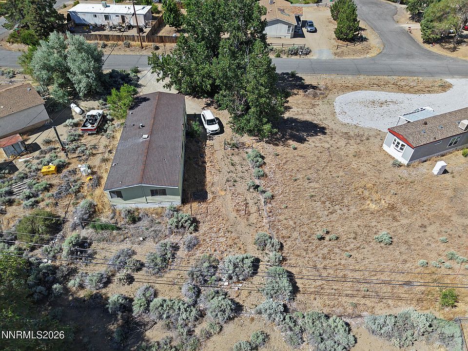 2nd image of 3960 Bobolink Cir